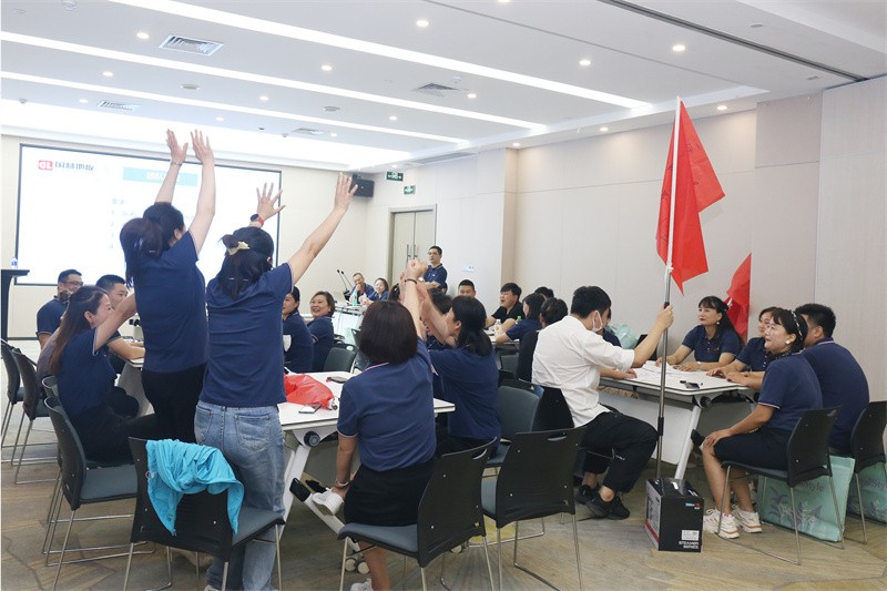 逆风飞扬 决战7月——完美·官方端网站登录入口-完美（中国）
7月PK启动大会