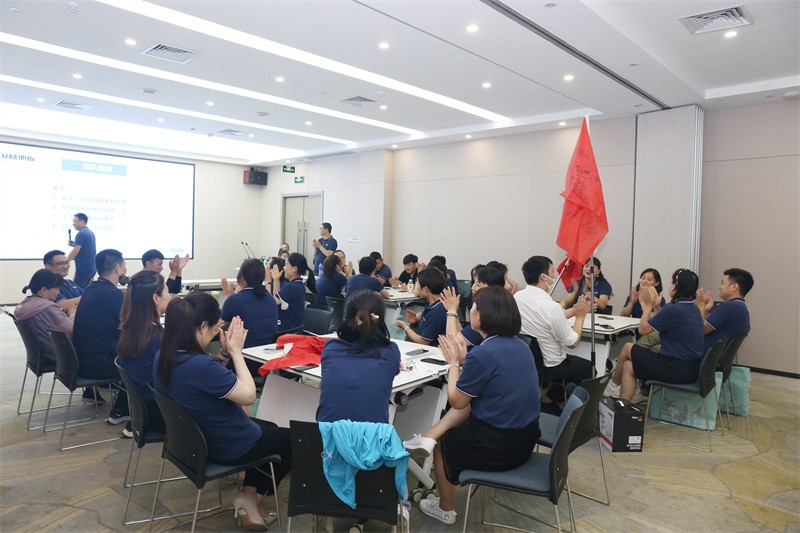 逆风飞扬 决战7月——完美·官方端网站登录入口-完美（中国）
7月PK启动大会