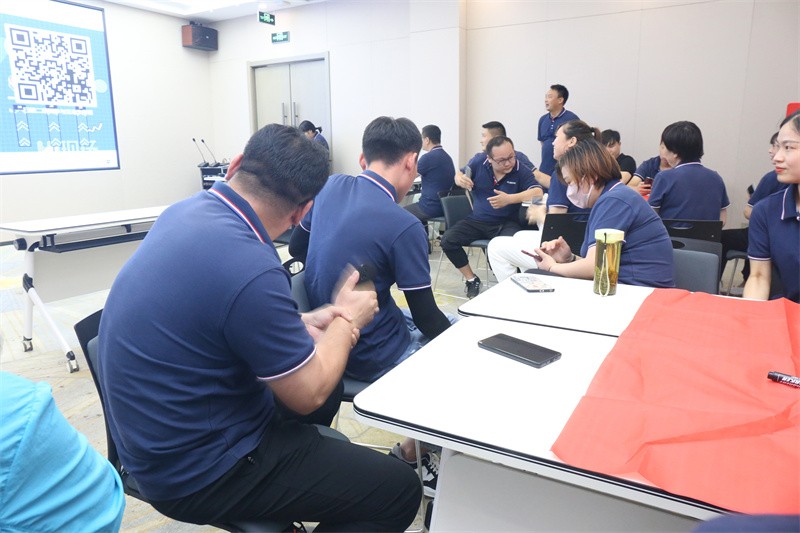 逆风飞扬 决战7月——完美·官方端网站登录入口-完美（中国）
7月PK启动大会