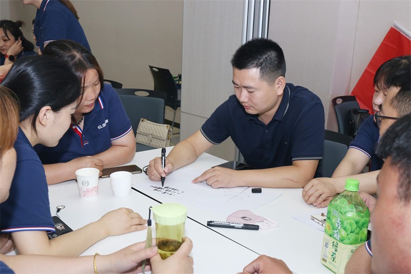 逆风飞扬 决战7月——完美·官方端网站登录入口-完美（中国）
7月PK启动大会
